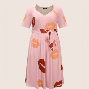 Lip Print Elastic Waist Belted Gathered Dress sz 22/24